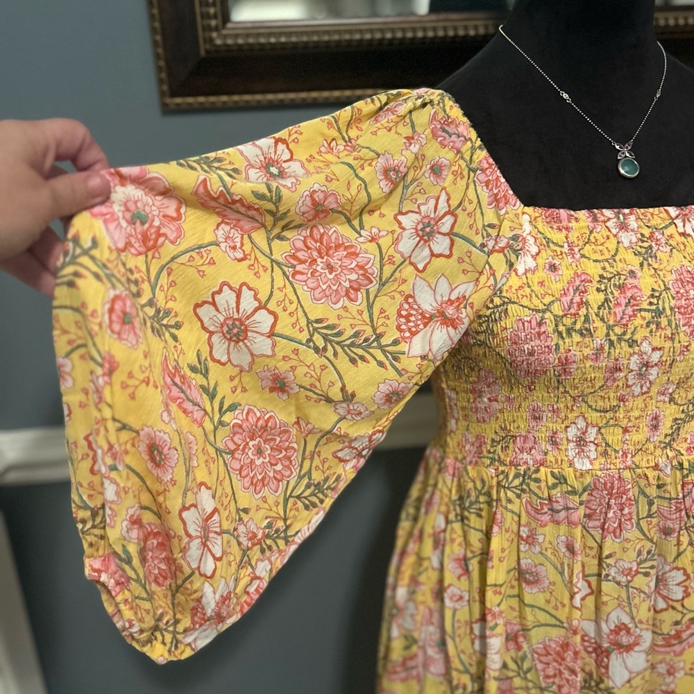 Billabong boho floral dress with long billowy sleeves size Medium